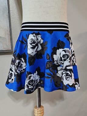 3 for $10 💙 Justice Royal Blue Floral Rose Skort | Girls Size 7